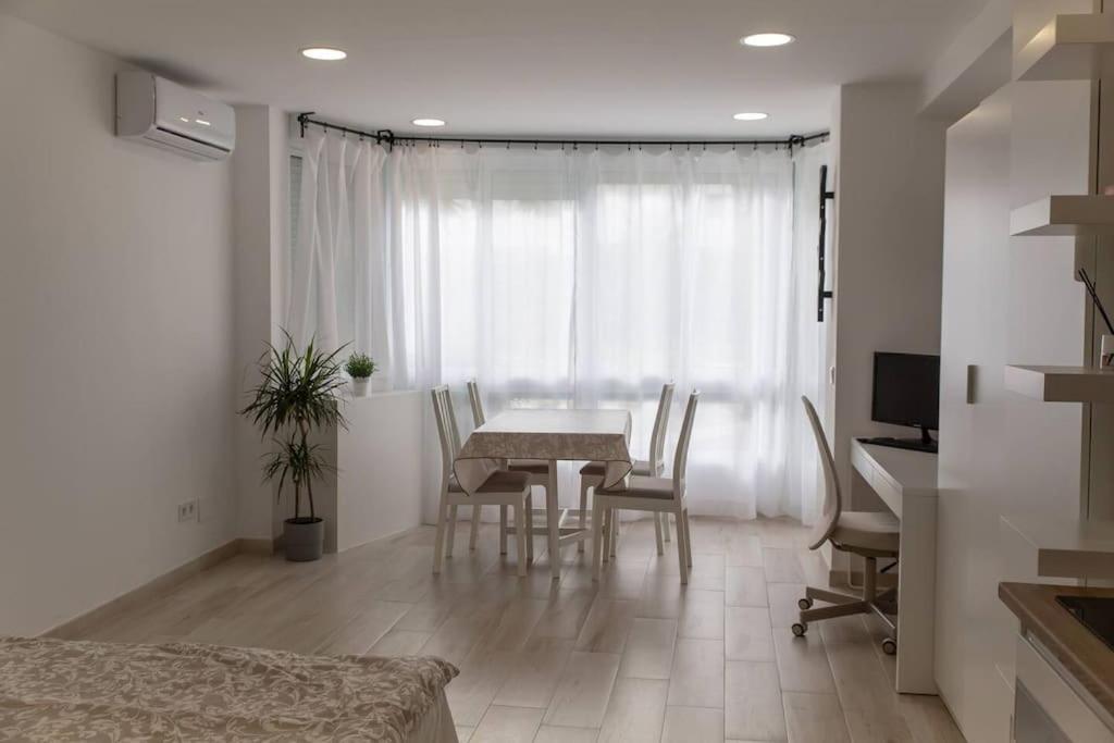 Luxury 30m From *