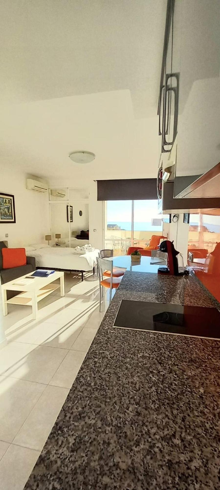 Apartment Spacious In Benalbeach With Sea Views *