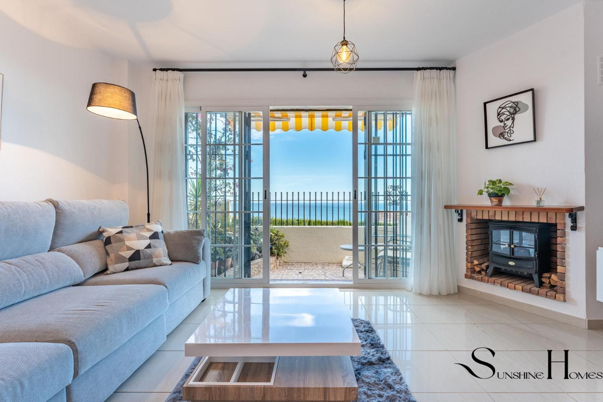 3-bed Seaview Escape, Pool, Garage, 4 Terraces Benalmadena
