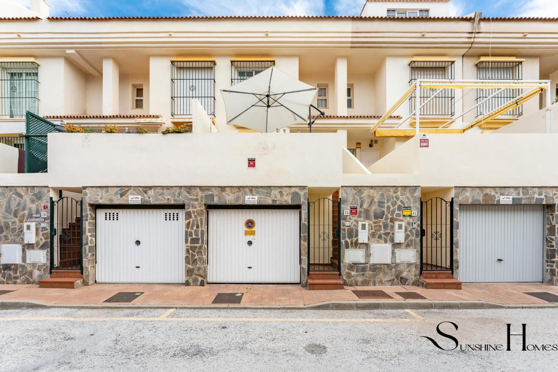 3-bed Seaview Escape, Pool, Garage, 4 Terraces Holiday home Benalmadena