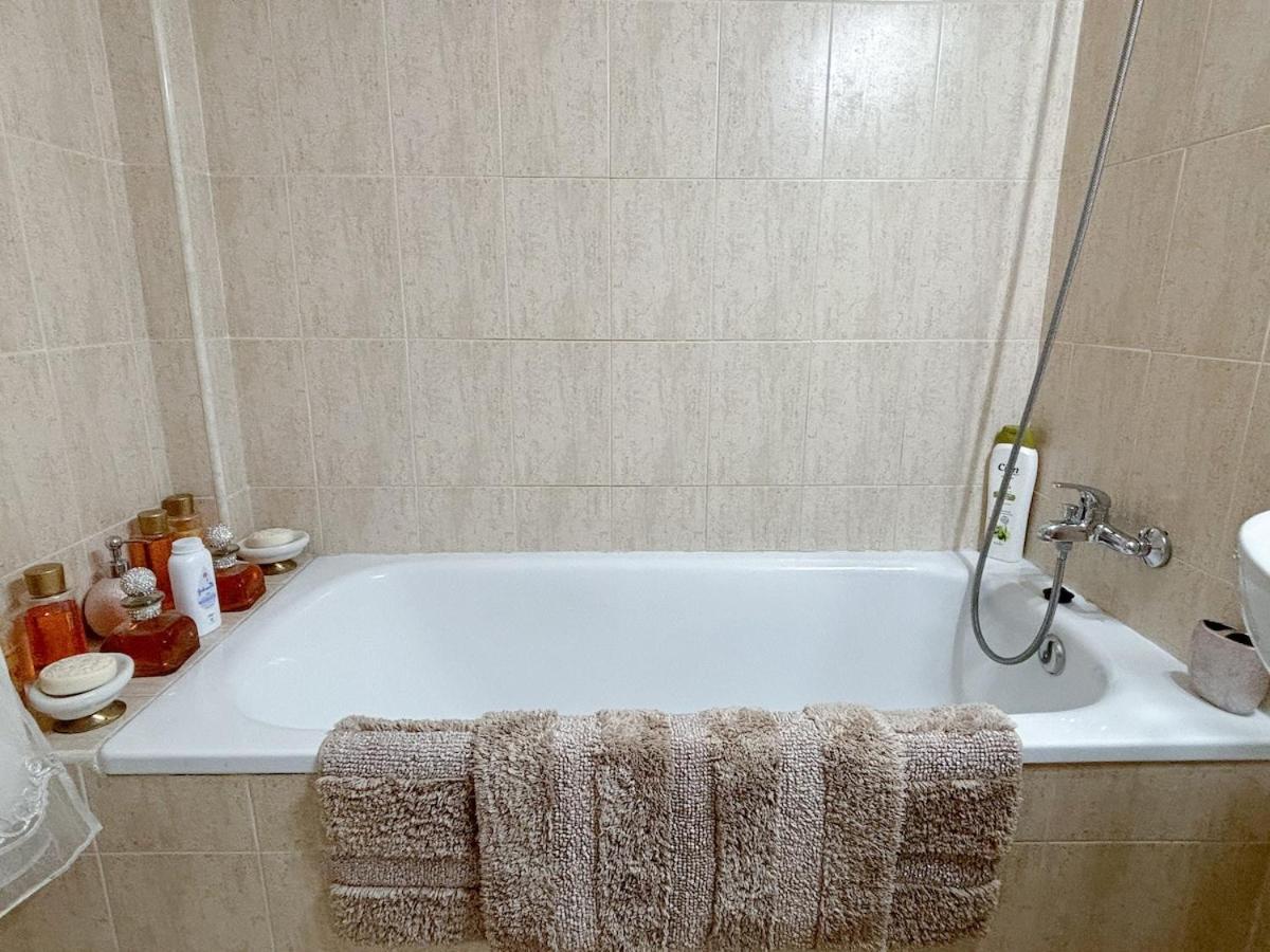 Appartement Beautiful With Sea Views!