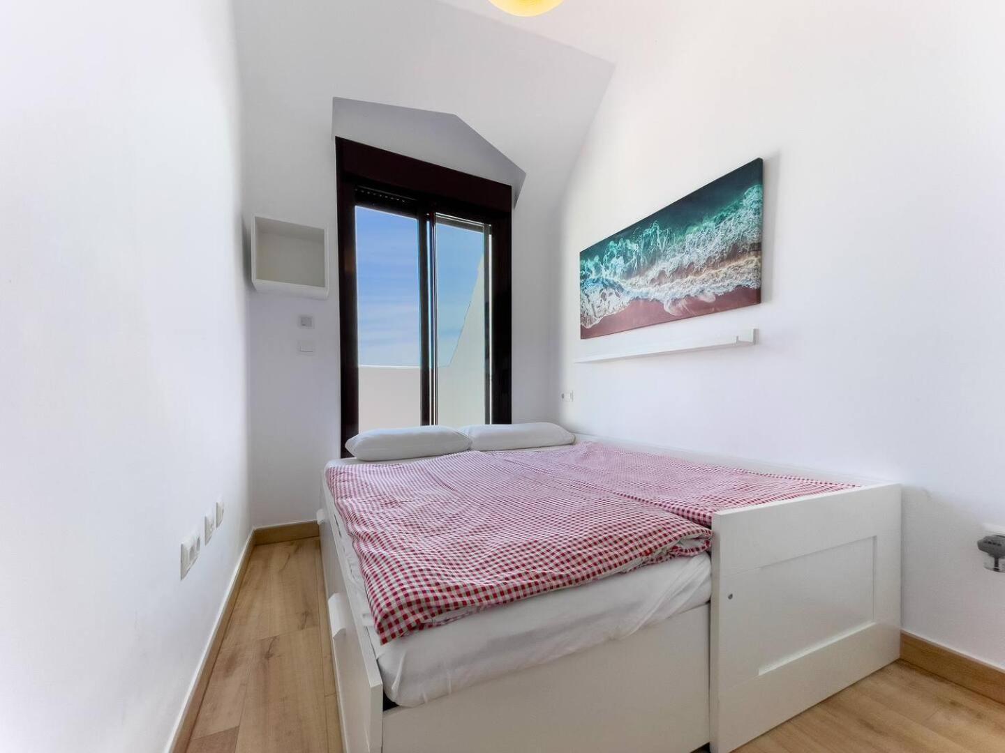 New In Pueblo With Views *