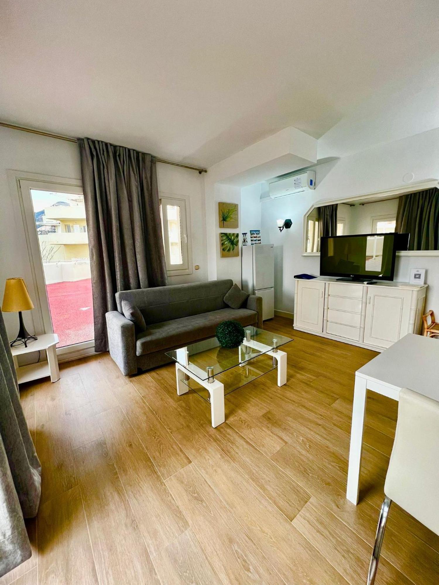With Sea Views And Large Terrace Apartment *