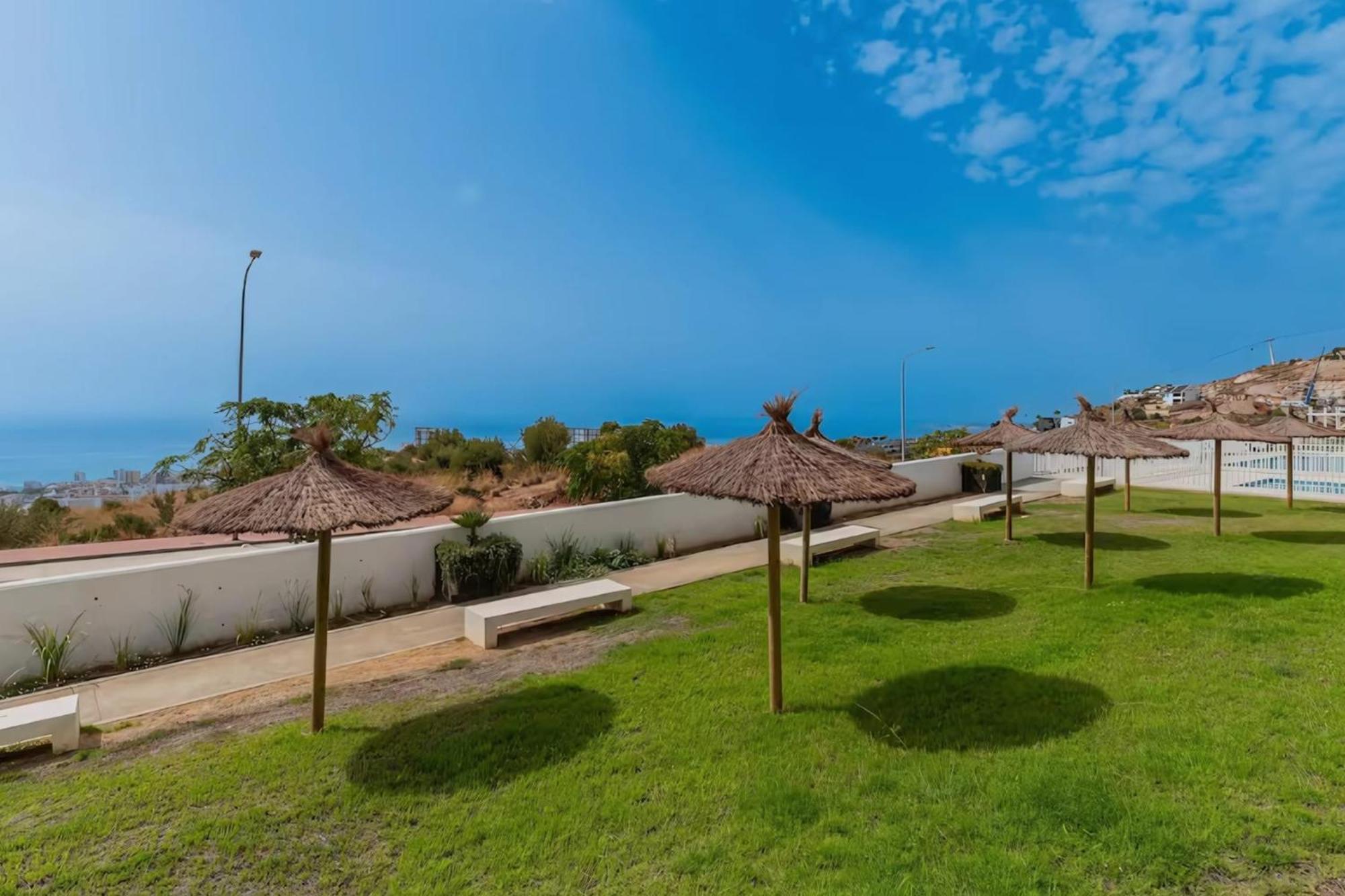 Magnificent Flat With Sea View And Swimming Pool *