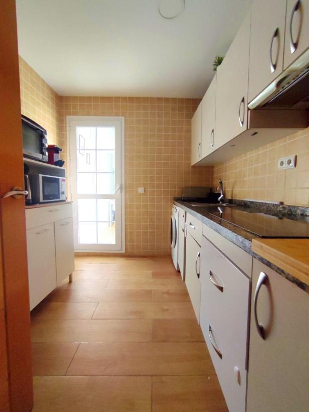 Atico Sea Views - 2 Bedrooms *