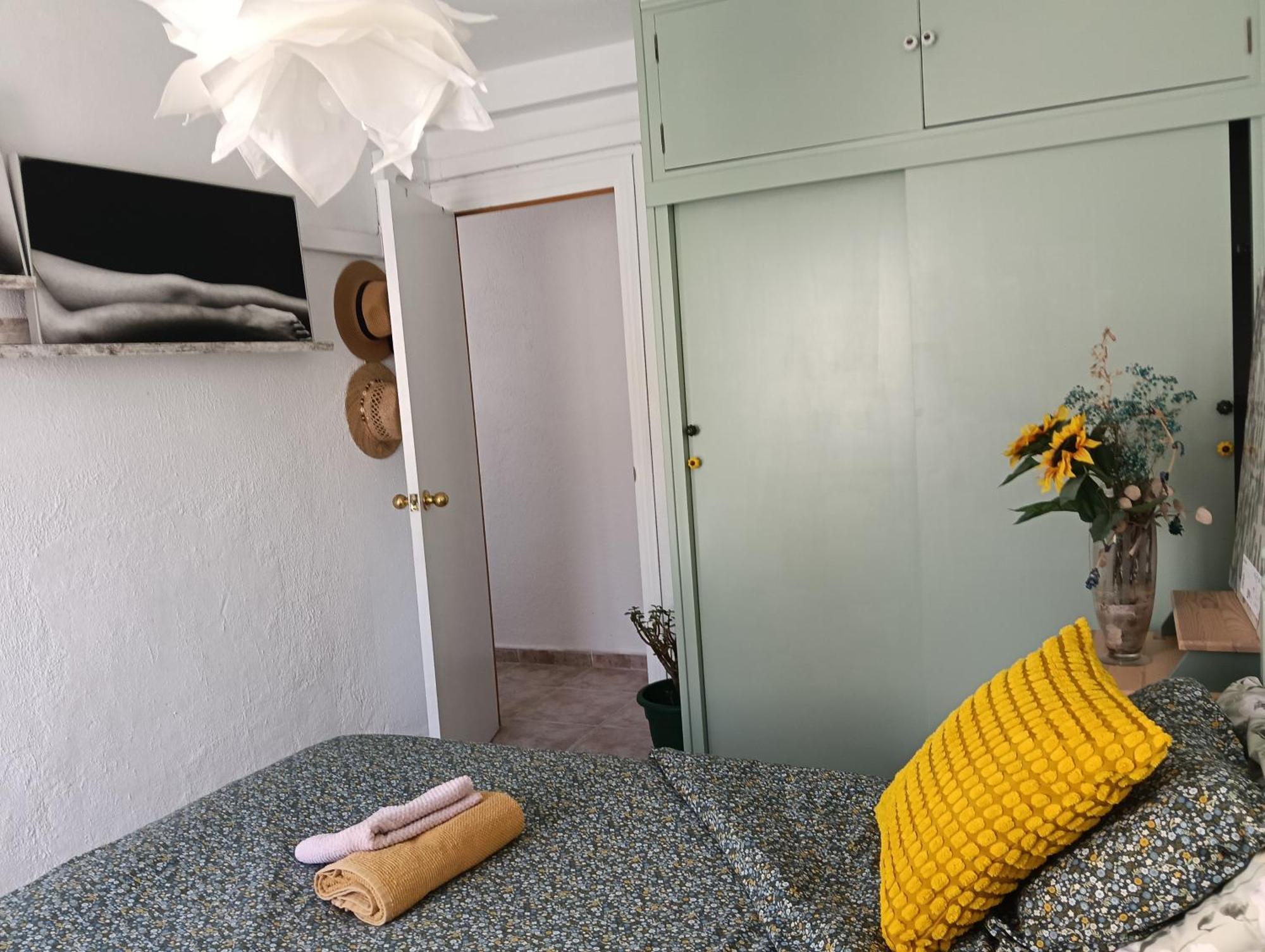 Coty's Beach, En Casa Compartida