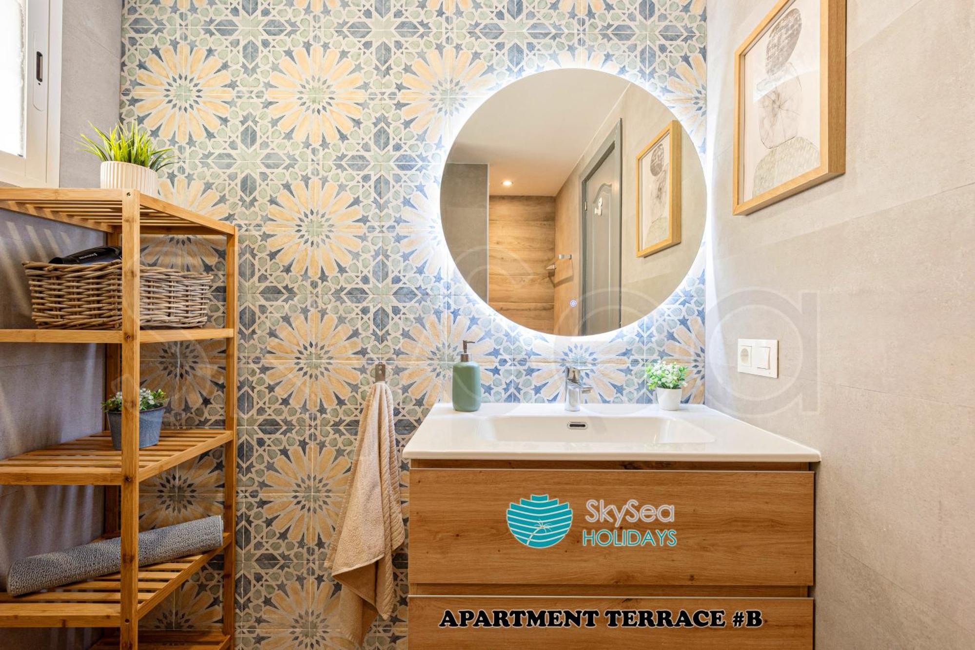Skysea Puerto Marina Apartamento *