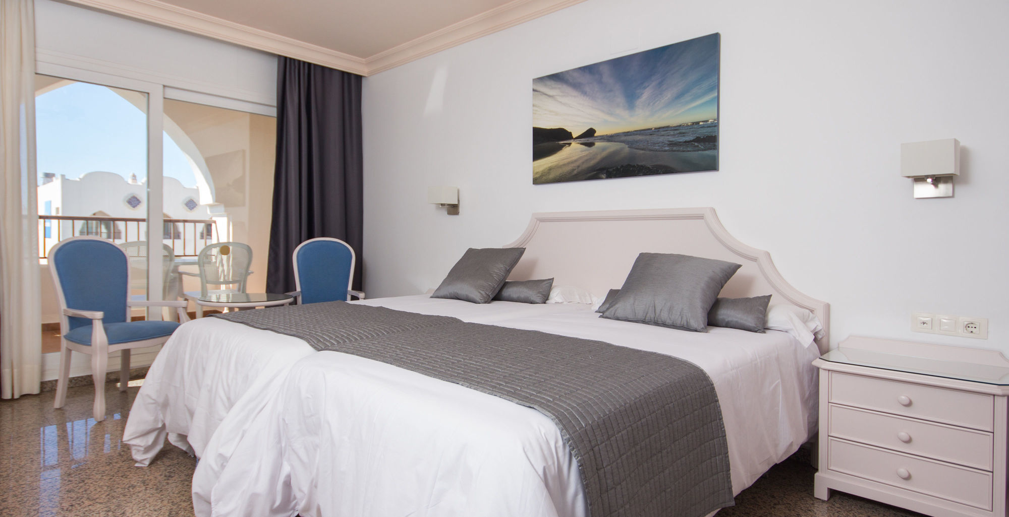 Mac Puerto Marina 4*