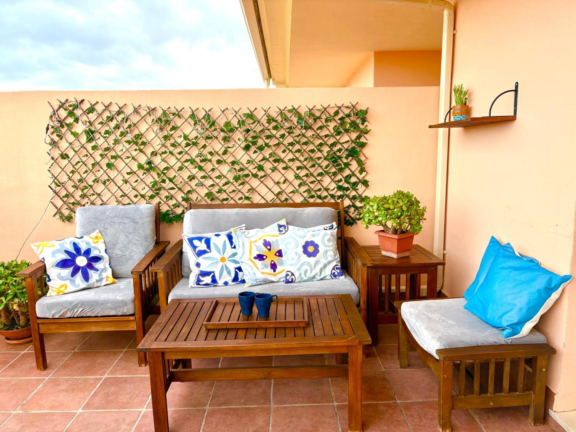 Atico Sea Views - 2 Bedrooms Apartment *