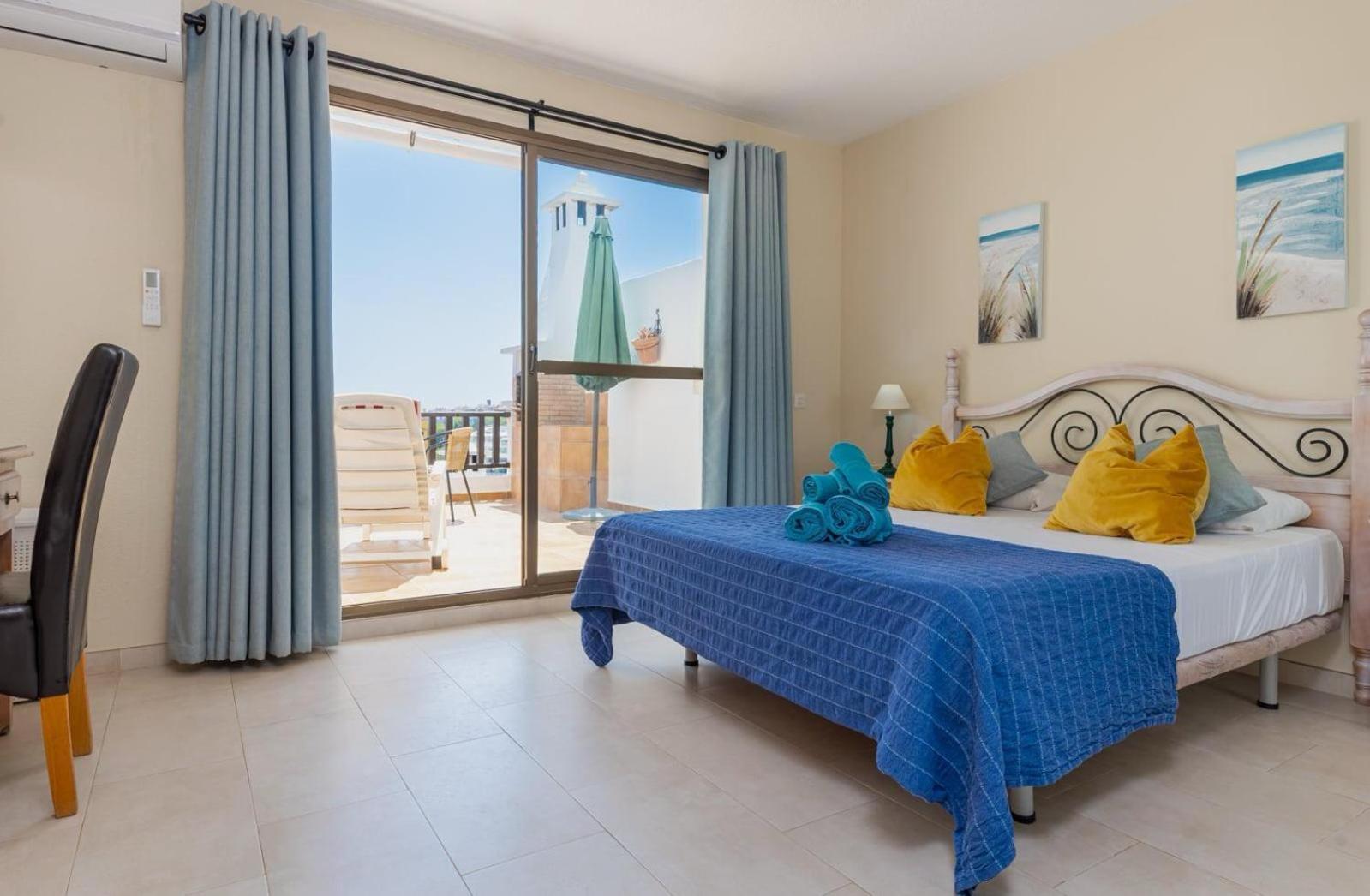 Apartment Wonderful 3 Bedroom With Two Spacious Terraces Benalmadena