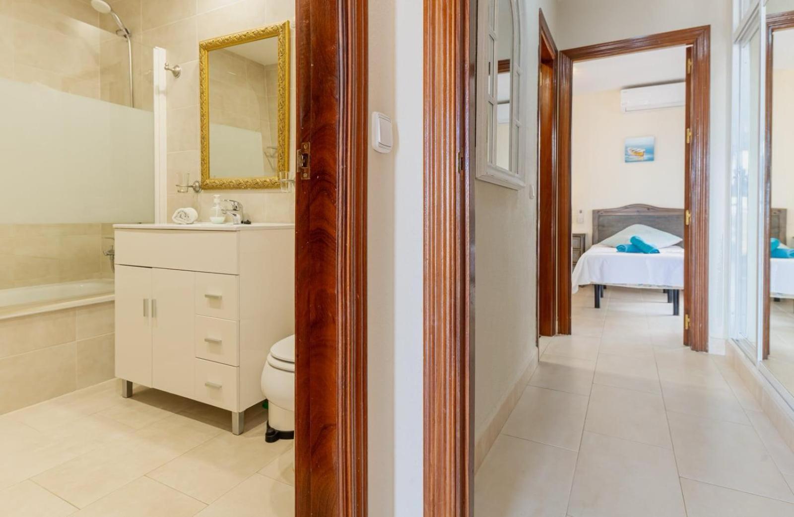 Wonderful 3 Bedroom With Two Spacious Terraces Apartment *