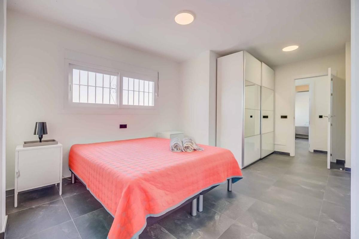 129 - Stunning Townhouse With Private Pool & Views, Benalmadena