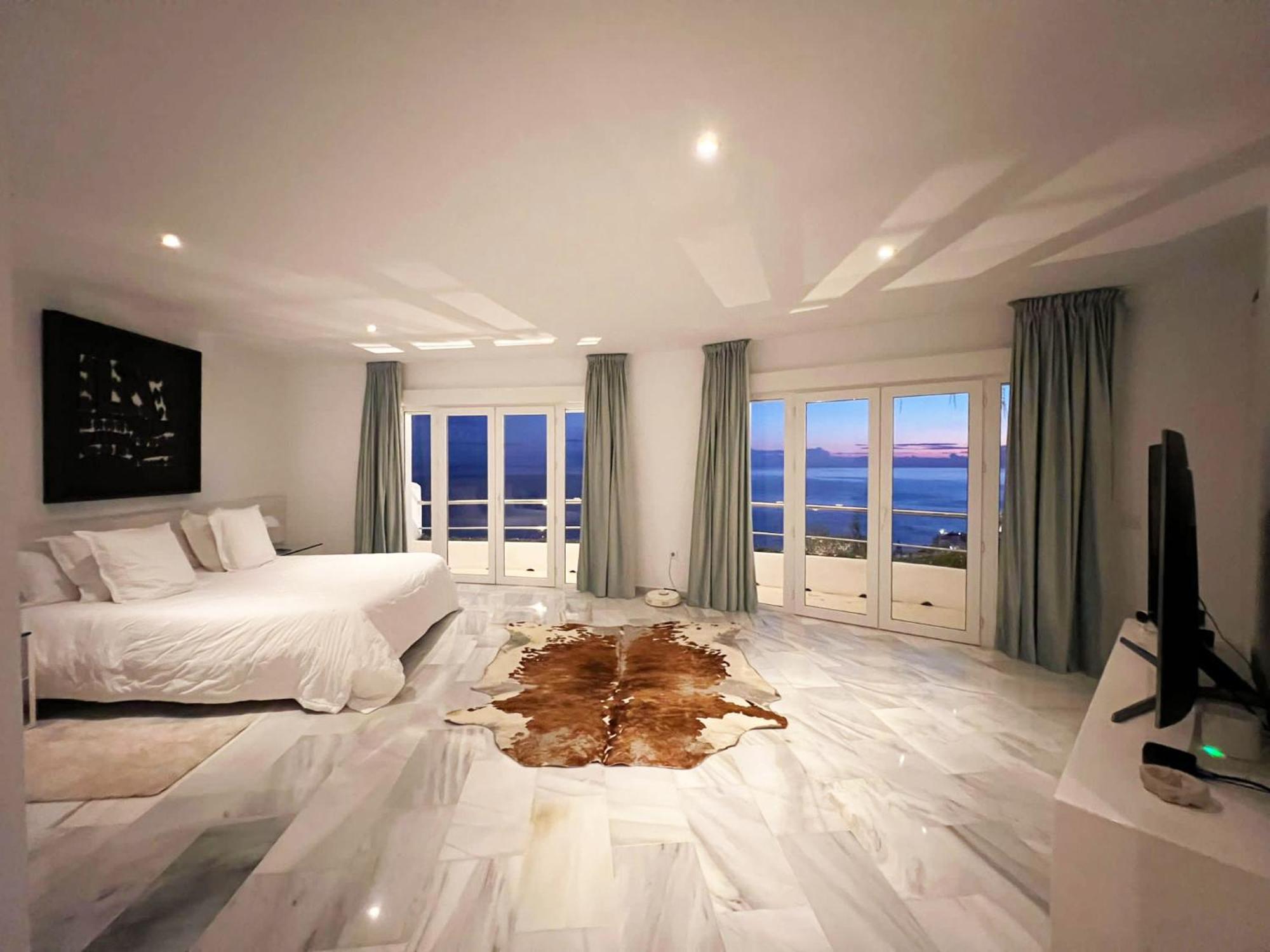 R7- Luxury With Ocean Views Benalmadena