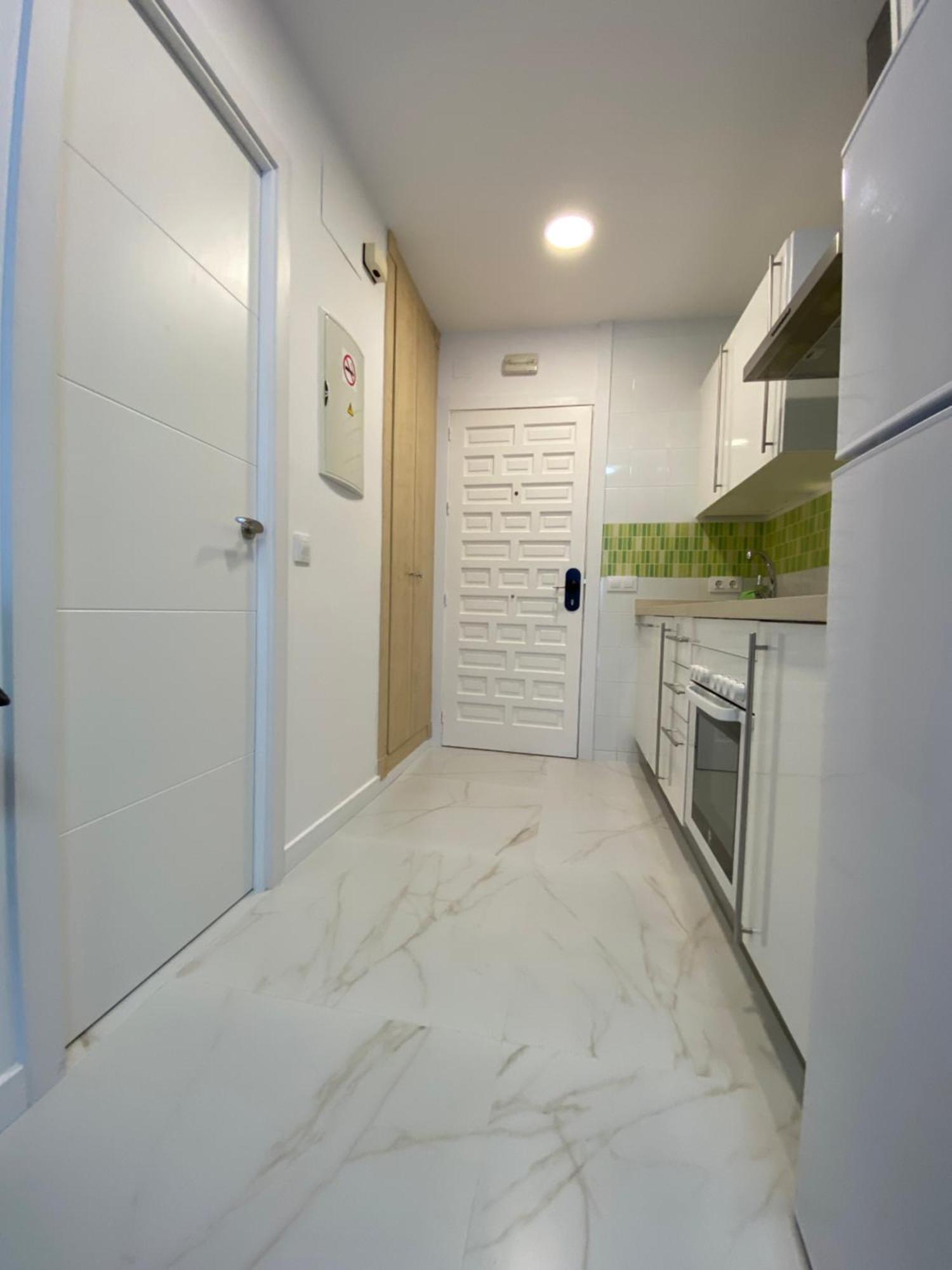 Aparthotel Benalbeach Loft Encatador