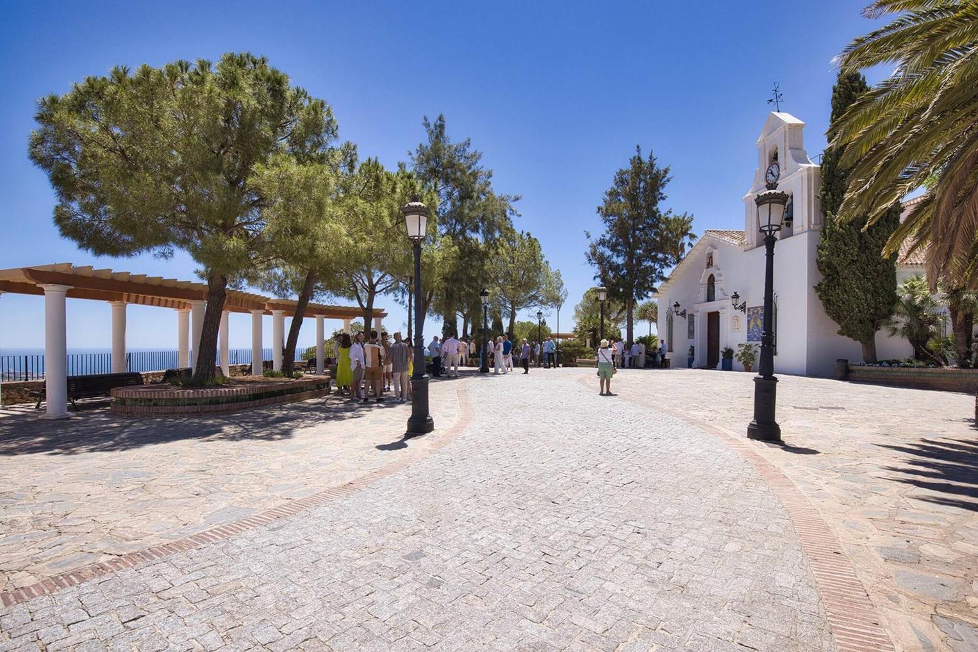 098 Traditional 2 Bed Pueblo Townhouse With Private Terrace *