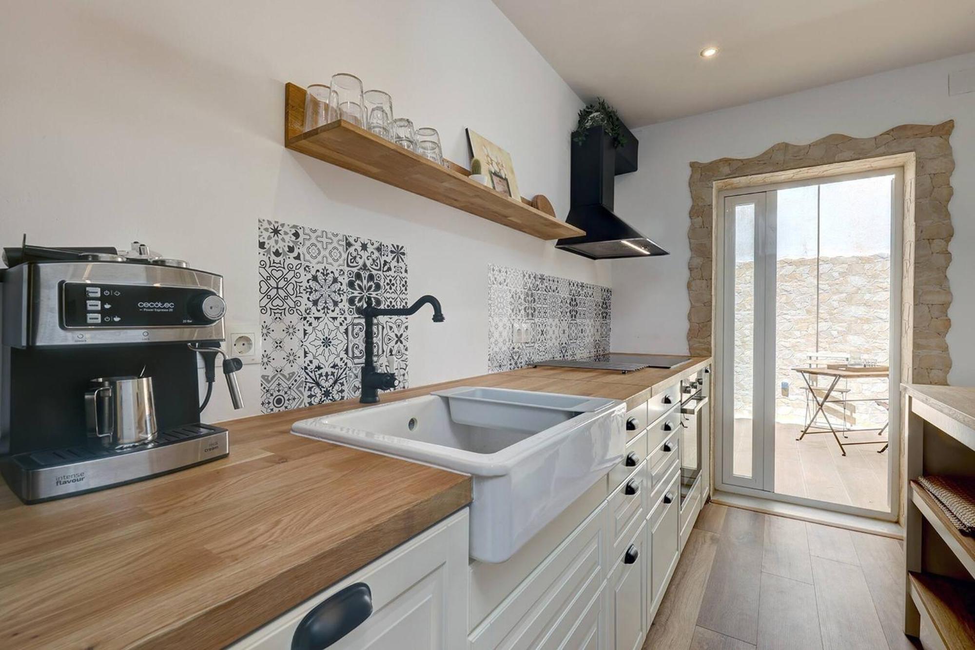 098 Traditional 2 Bed Pueblo Townhouse With Private Terrace Holiday home Benalmadena