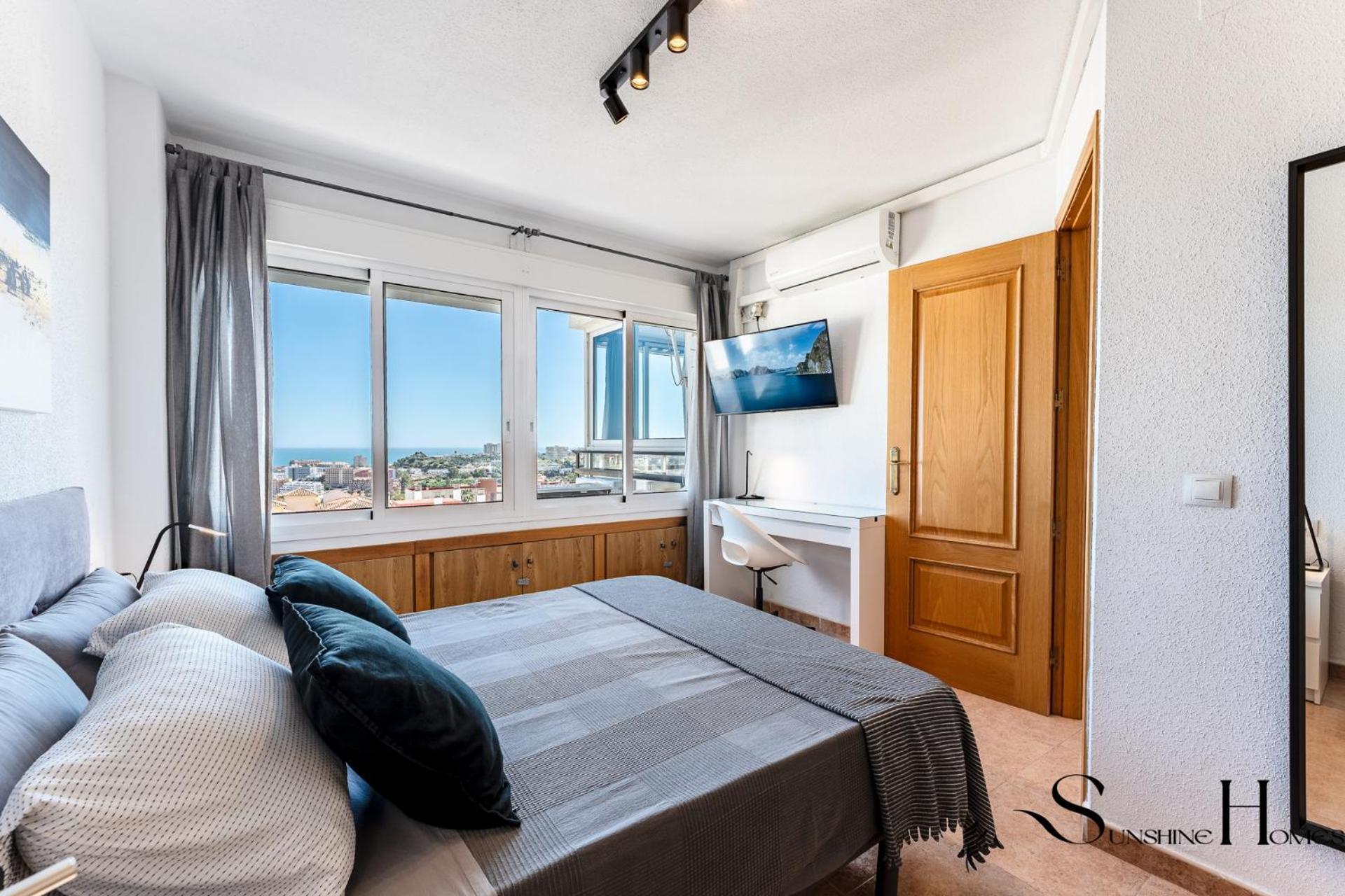 2 Bed I Pool I Sea View Apartamento Benalmádena