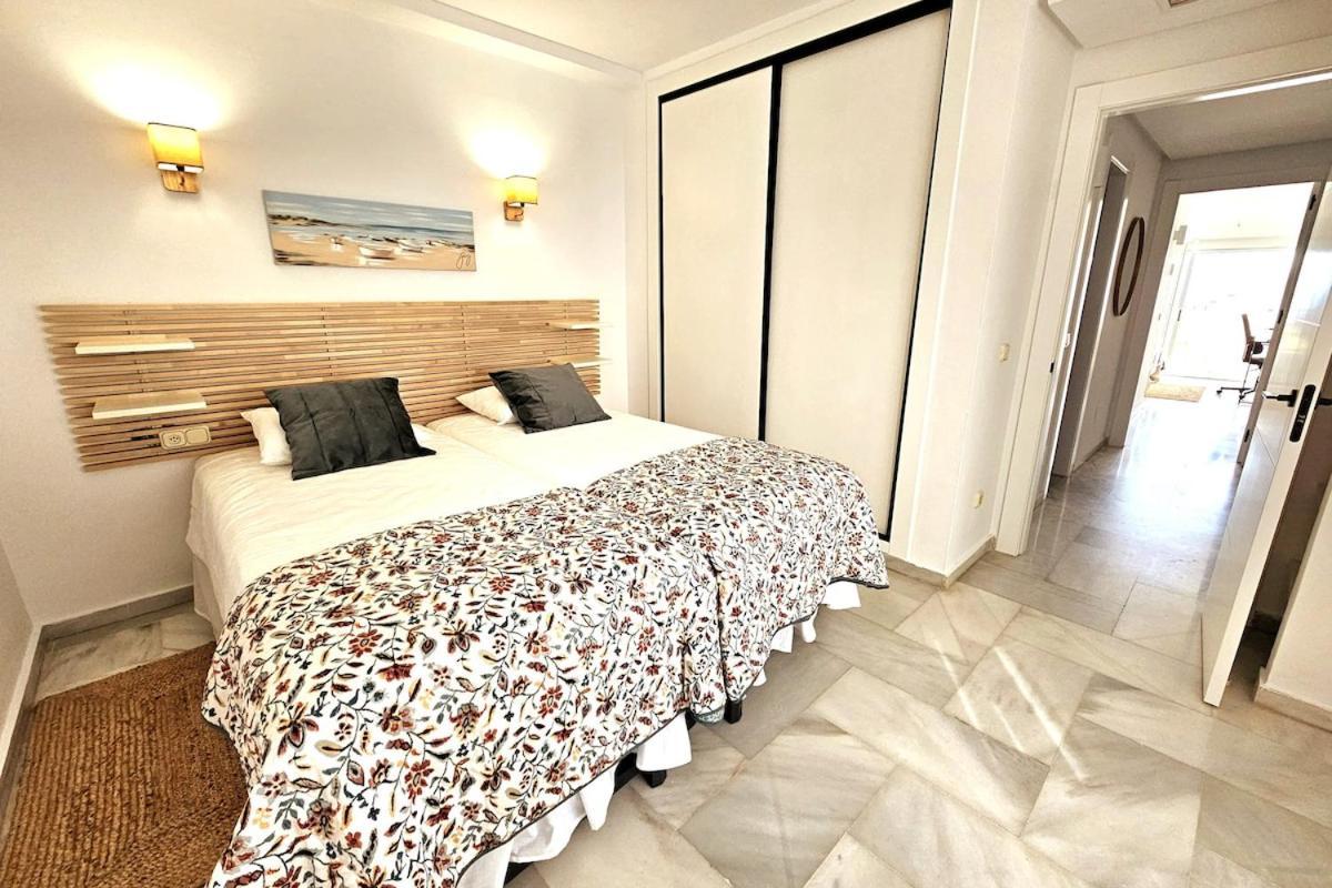 Apartment Puerto Marina Sea Views Benalmadena