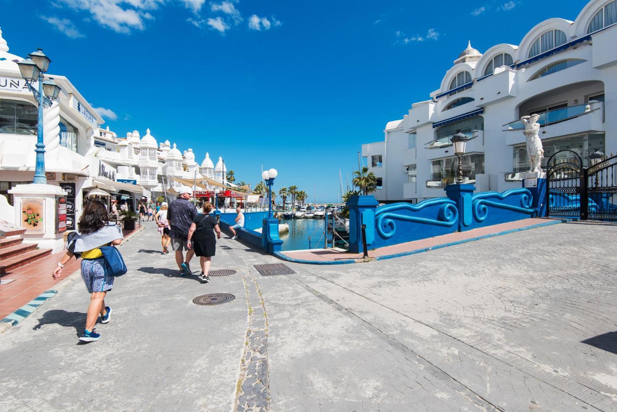 Seaside Villages In Puerto Marina-1St Line Beach Appartement *