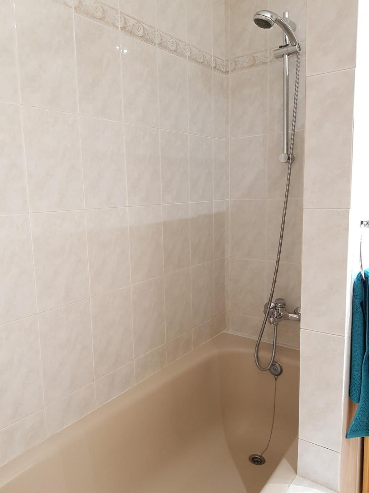 Apartment Peaceful 1br Getaway - Walk To And Train *