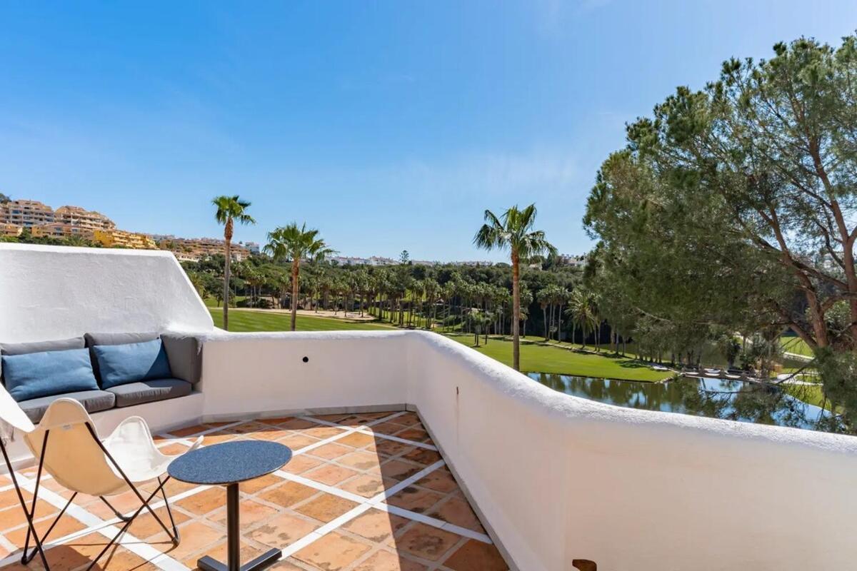Apartment 2 Bedroom Golf House - Spectacular Views *