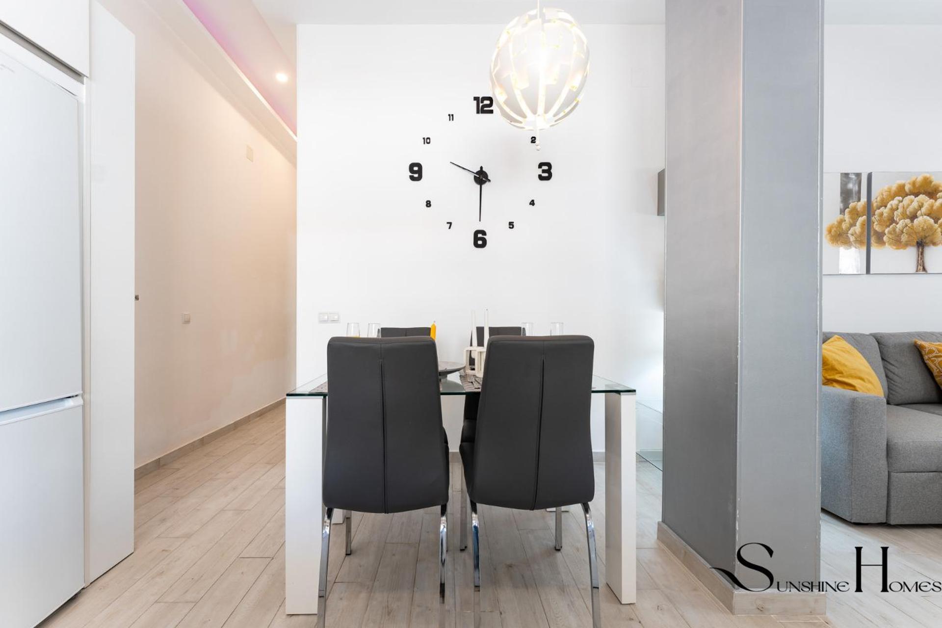 Location, 50m From The And Resaurants Benalmádena