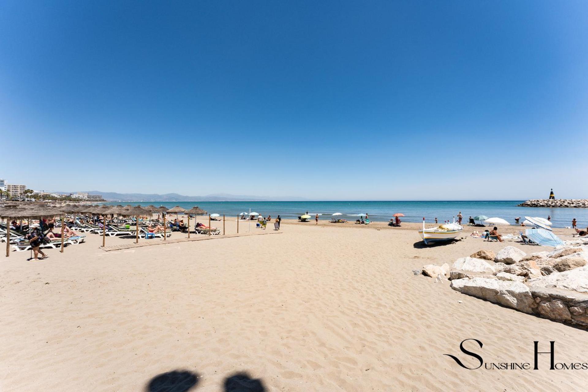 Location, 50m From The And Resaurants * Benalmádena