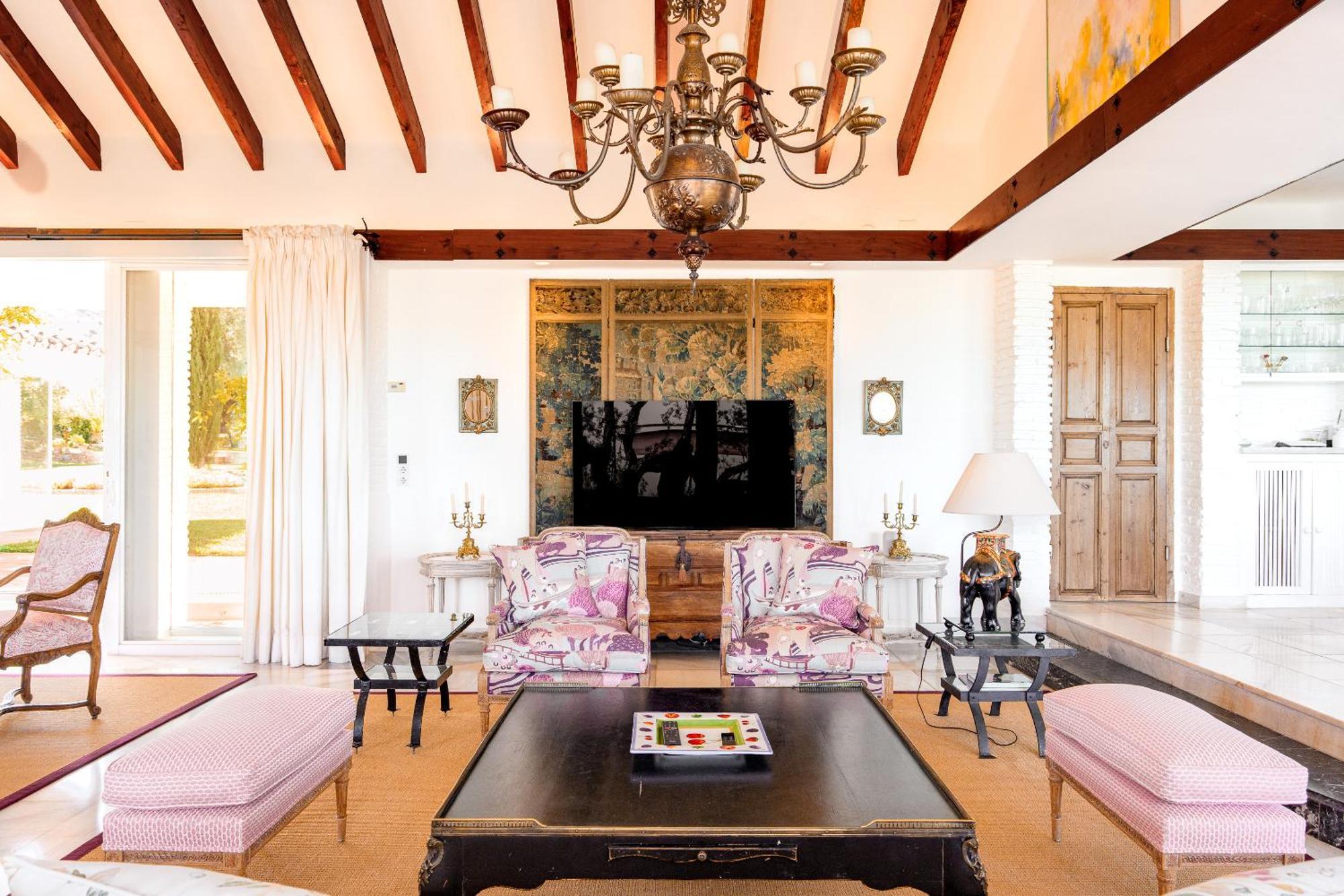 Villa 7,000 Sqm Luxurious With Panoramic Sea Views Multiple Gardens & Two Pools Benalmádena