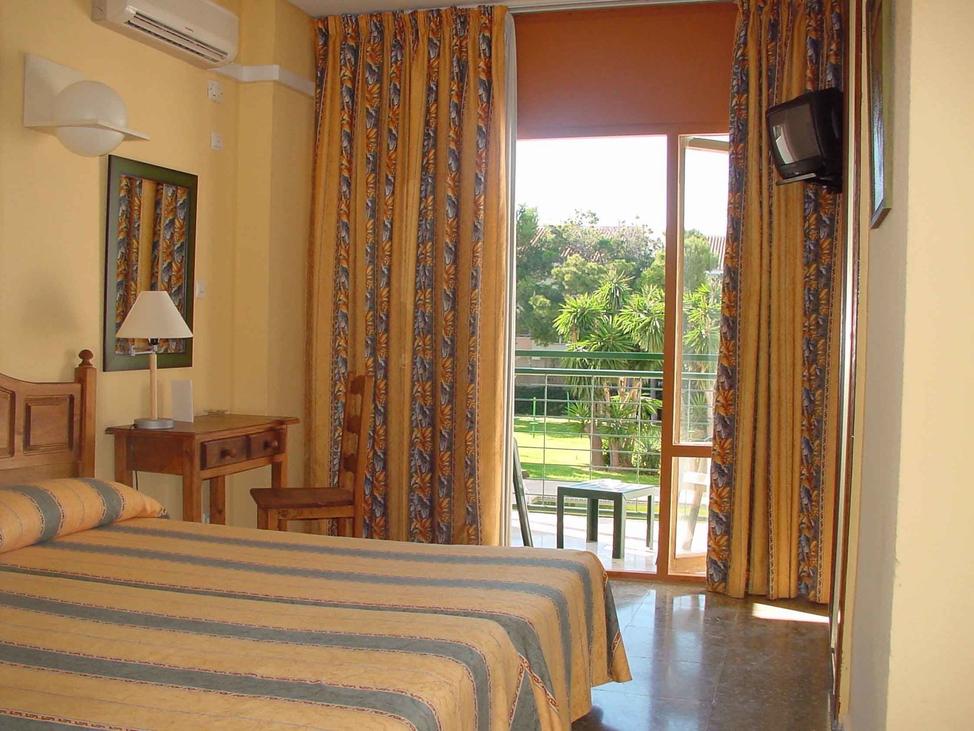 Thb San Fermin Hotel