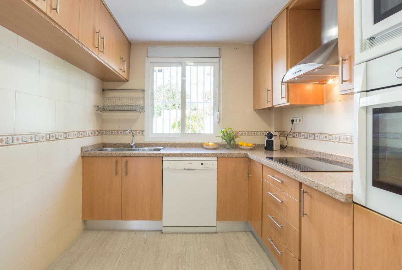 Vakantiehuis Benalmadena: Adosado Con Piscina Y Jardin Benalmádena