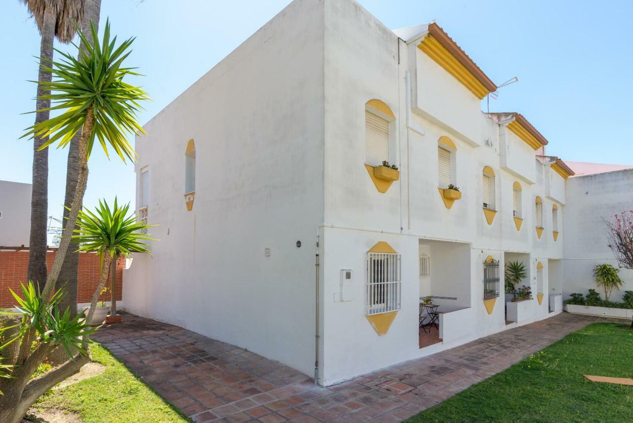 Benalmadena: Adosado Con Piscina Y Jardin *