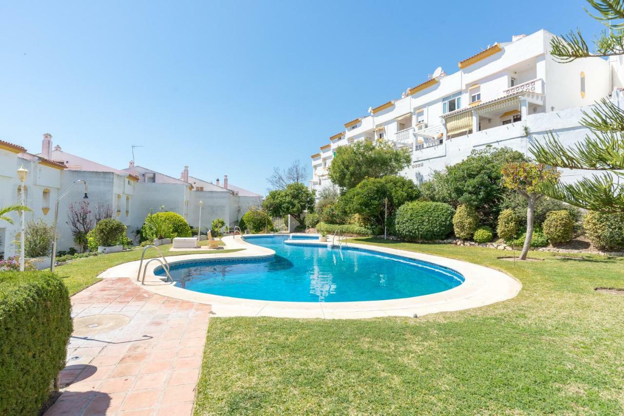 Benalmadena: Adosado Con Piscina Y Jardin *