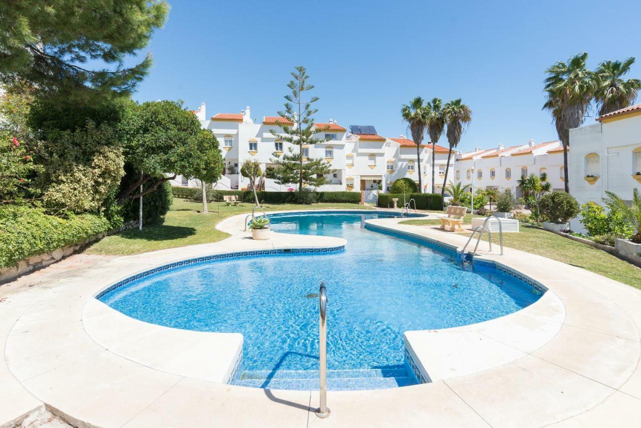 Benalmadena: Adosado Con Piscina Y Jardin Vakantiehuis *