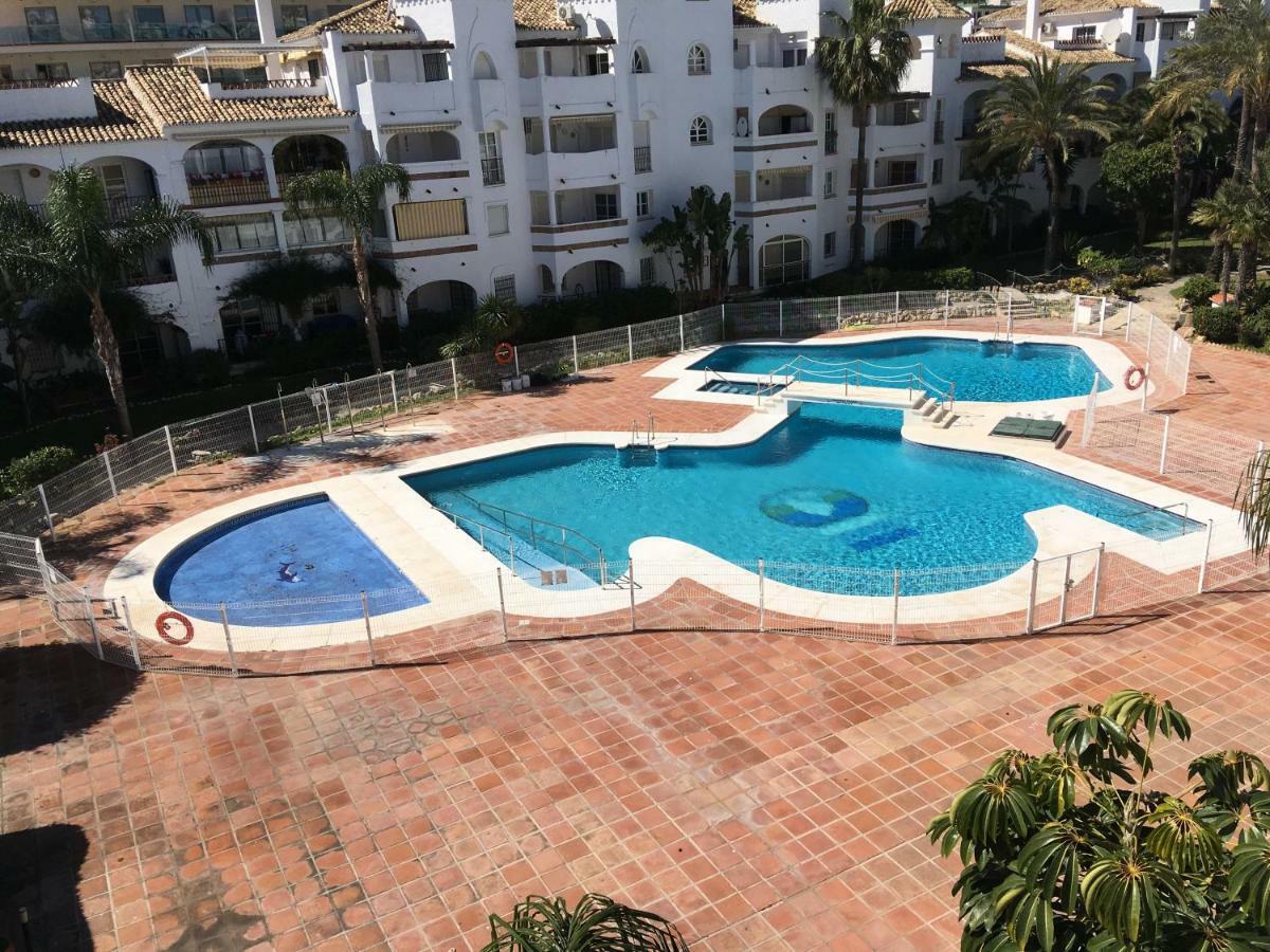 Avda De Palmeras