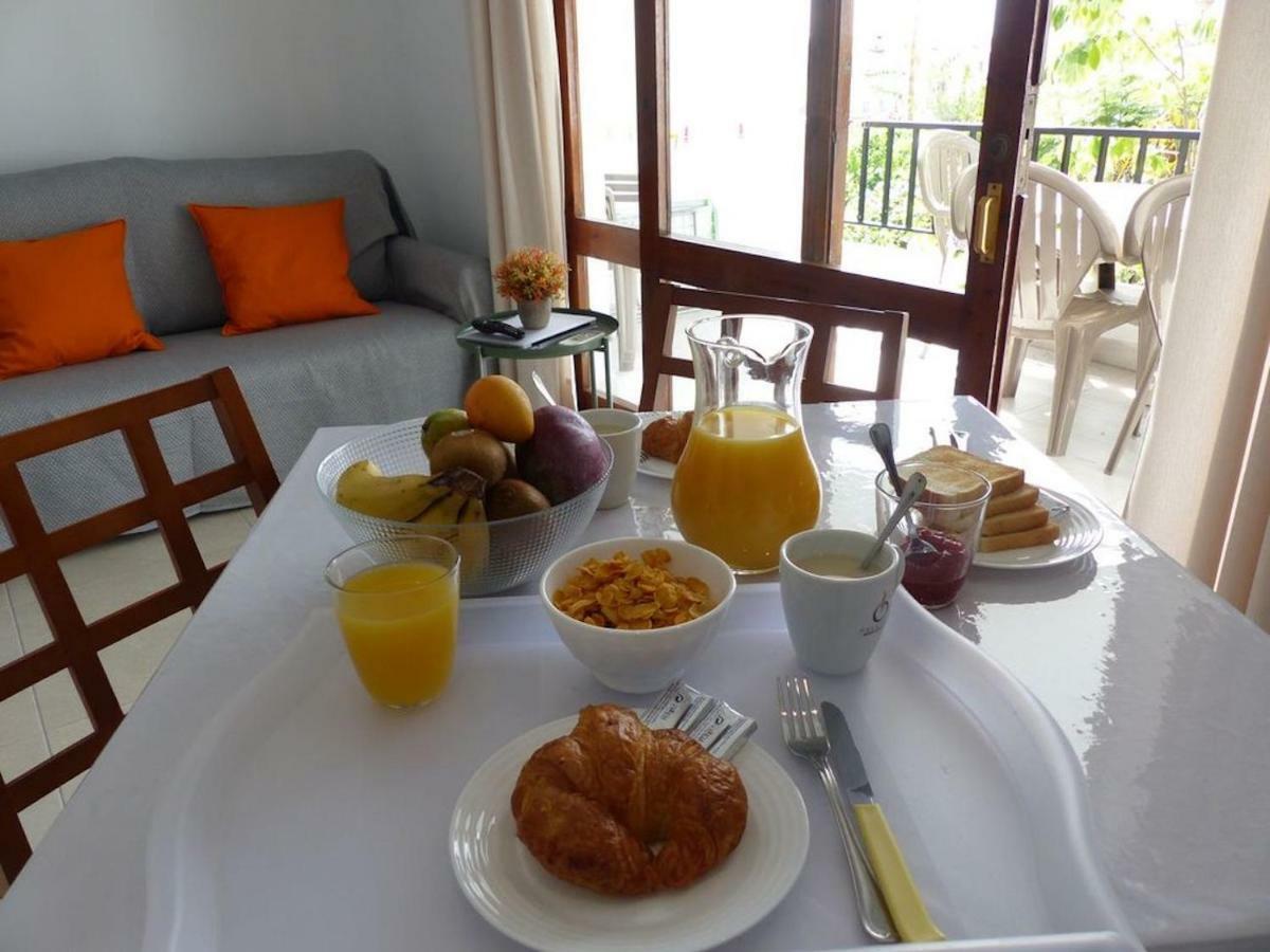 Appartement Apartment, 2 Bedrooms, On The Beach, With Pool, Sea Views And Garden -- Included, Parking & Wifi *