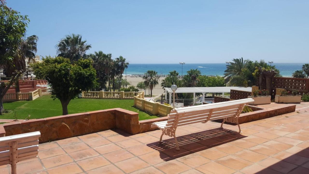 Estudio Puerto Marina Apartment *