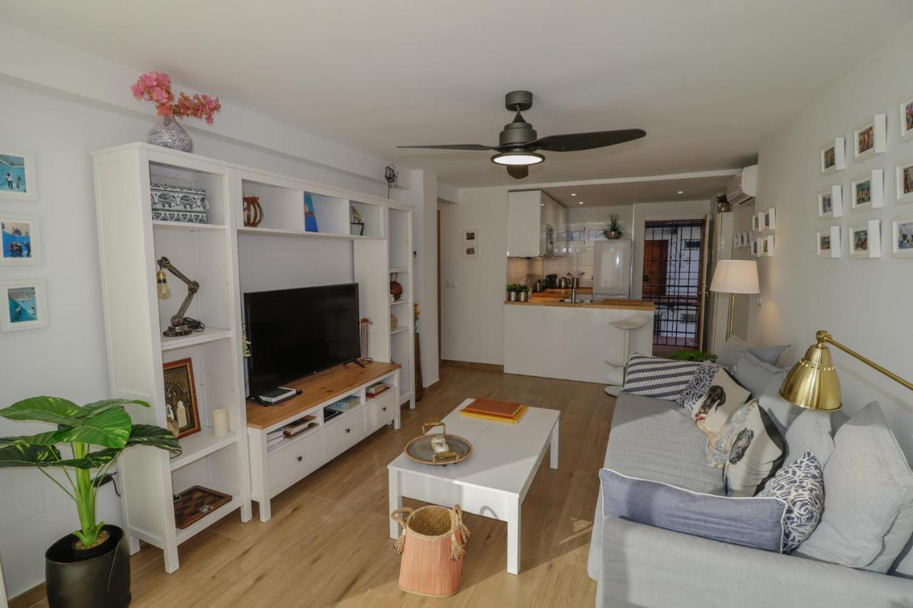 New, Sunny, Near The With Sea Views Apartment *