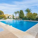 Holiday Rentals Piscina, Playa Parking A 5 Min Caminando Del Puerto De Benalmadena