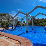 Benal Beach, Luxury Sea & Mountain View Beachside 1 Bedroom Apartment