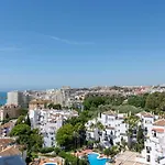 Panoramic Views Cosy Studio