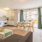 Cozy Apartment In Benalmadena Costa With Kitchen