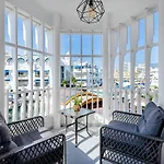 Apartment In Puerto Marina With Sea Views, First Line, Holiday Rentals Apartment