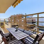 3 Bedroom Apt Close To The Beach