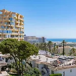3 Bedroom Apt Close To The Beach