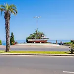Cubo\'S Beach Front Villa Benalmadena