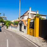 Cubo\'S Beach Front Villa Benalmadena