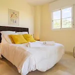 Nice Apartment In Benalmadena With Kitchen