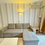 797 Holiday Rentals- Precioso Piso Con Vistas Al Jardin En Benalbeach