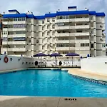 First Line Apartment Sea Views With Pool And Free Parking