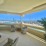 Isla Puerto Marina